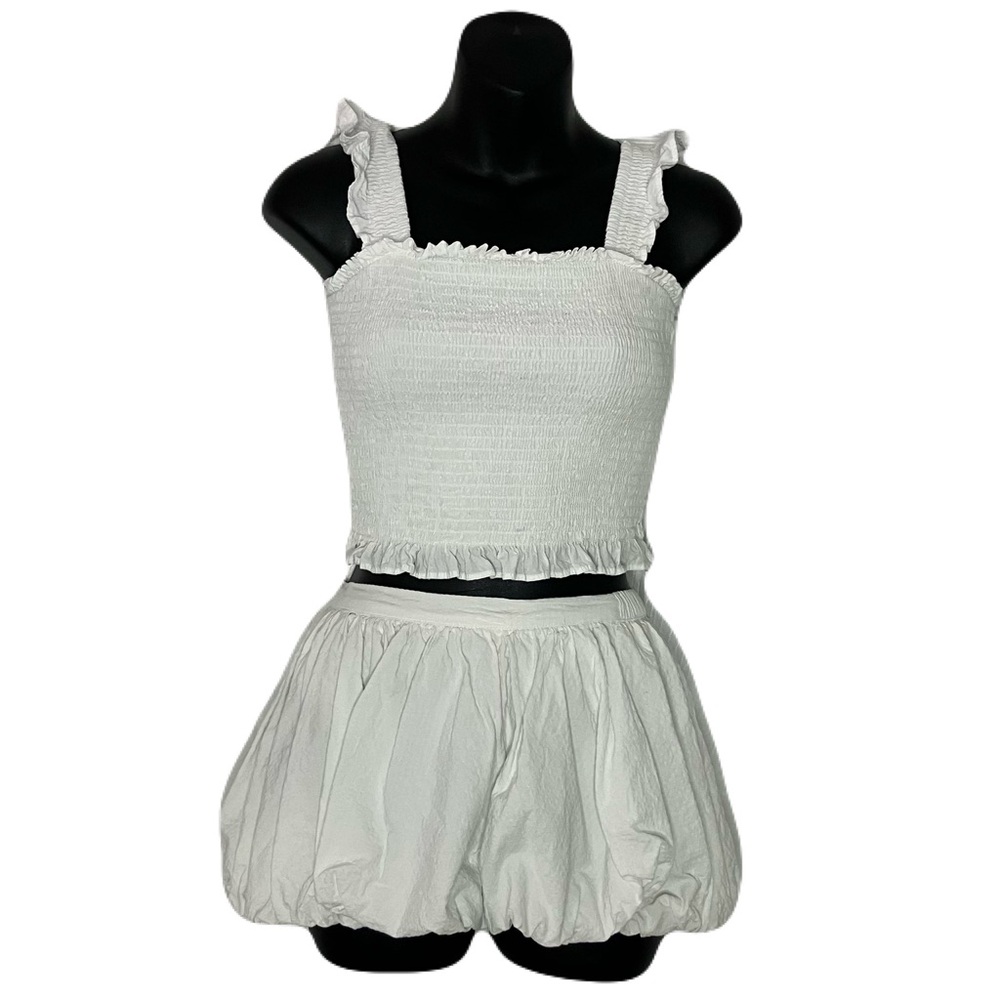 Cat & Jack White Ruffled Seersucker 2 Piece Bubble Skirt Outfit